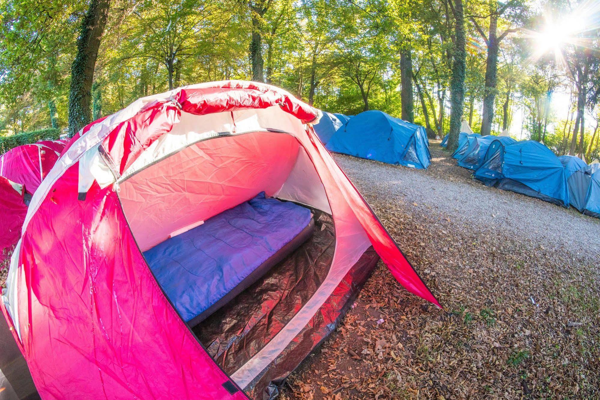 Pamplona Camping Hotel Aizoáin Eksteriør billede