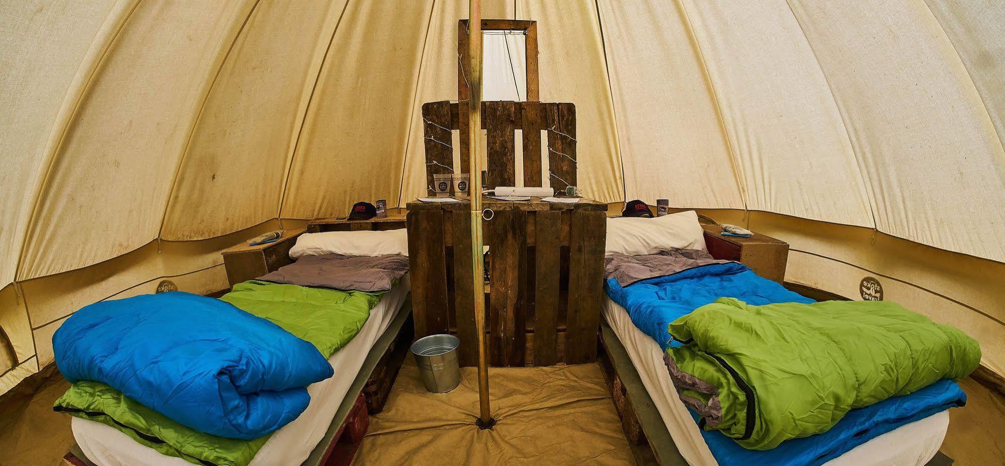 Pamplona Camping Hotel Aizoáin Eksteriør billede