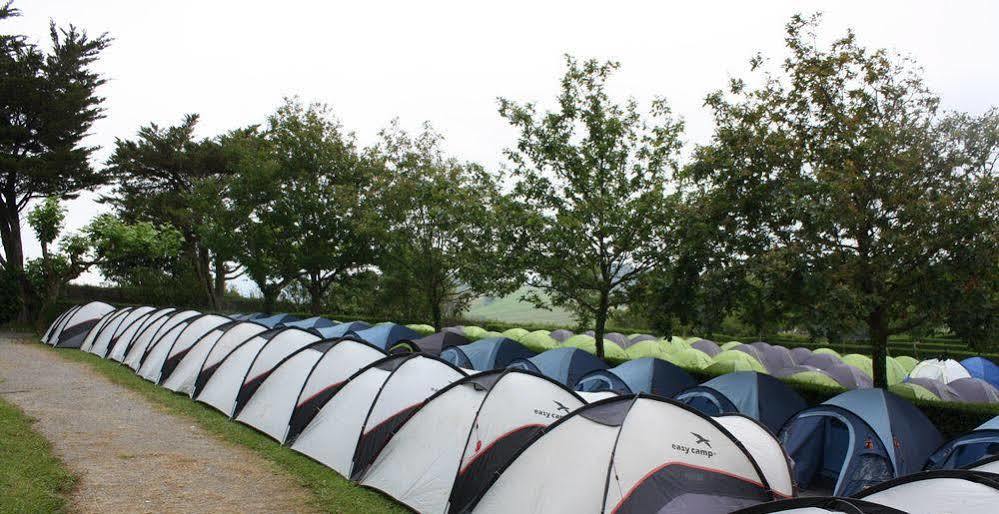 Pamplona Camping Hotel Aizoáin Eksteriør billede